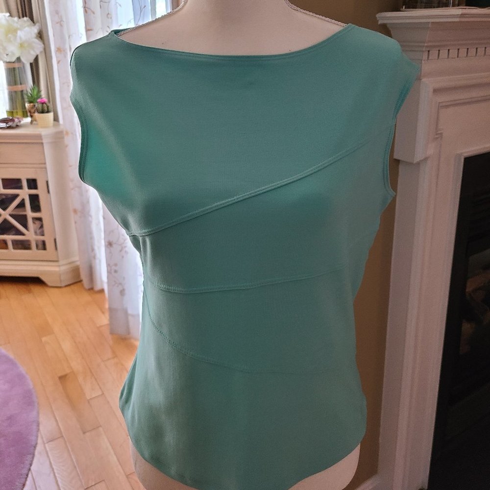 Georgiou Pull Over Top